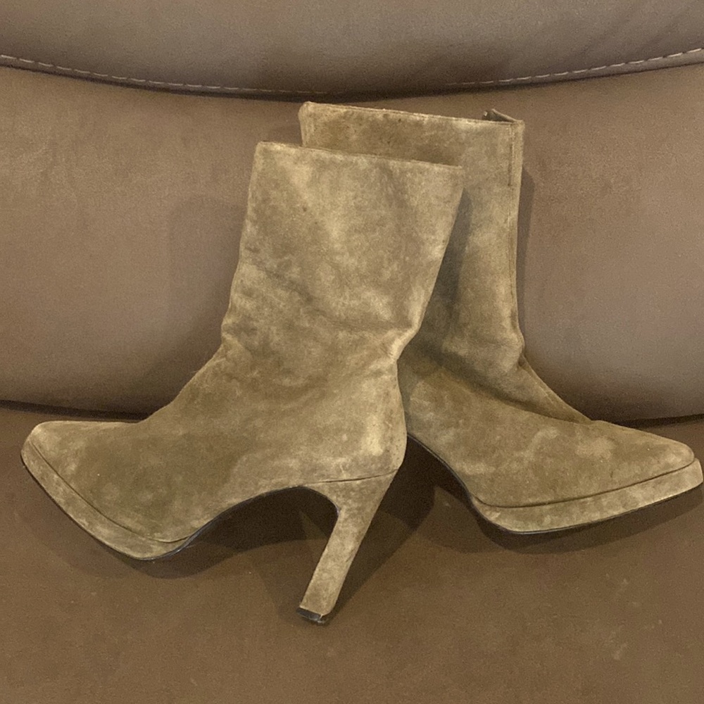 Newport News Genuine Leather Heeled Boots -Olive/Brown